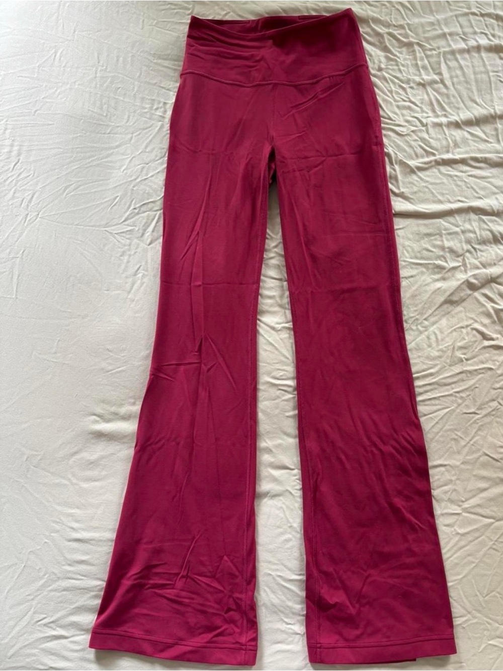 Lululemon groove super high rise flare
Pomegranate